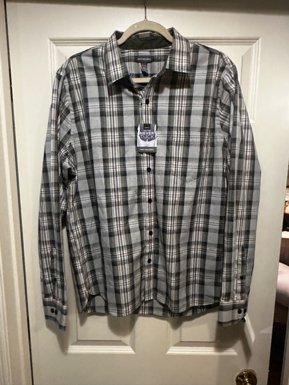Men's Button Down Shirt Never Tuck NWT LG